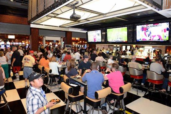 Victory's Bar & Grill